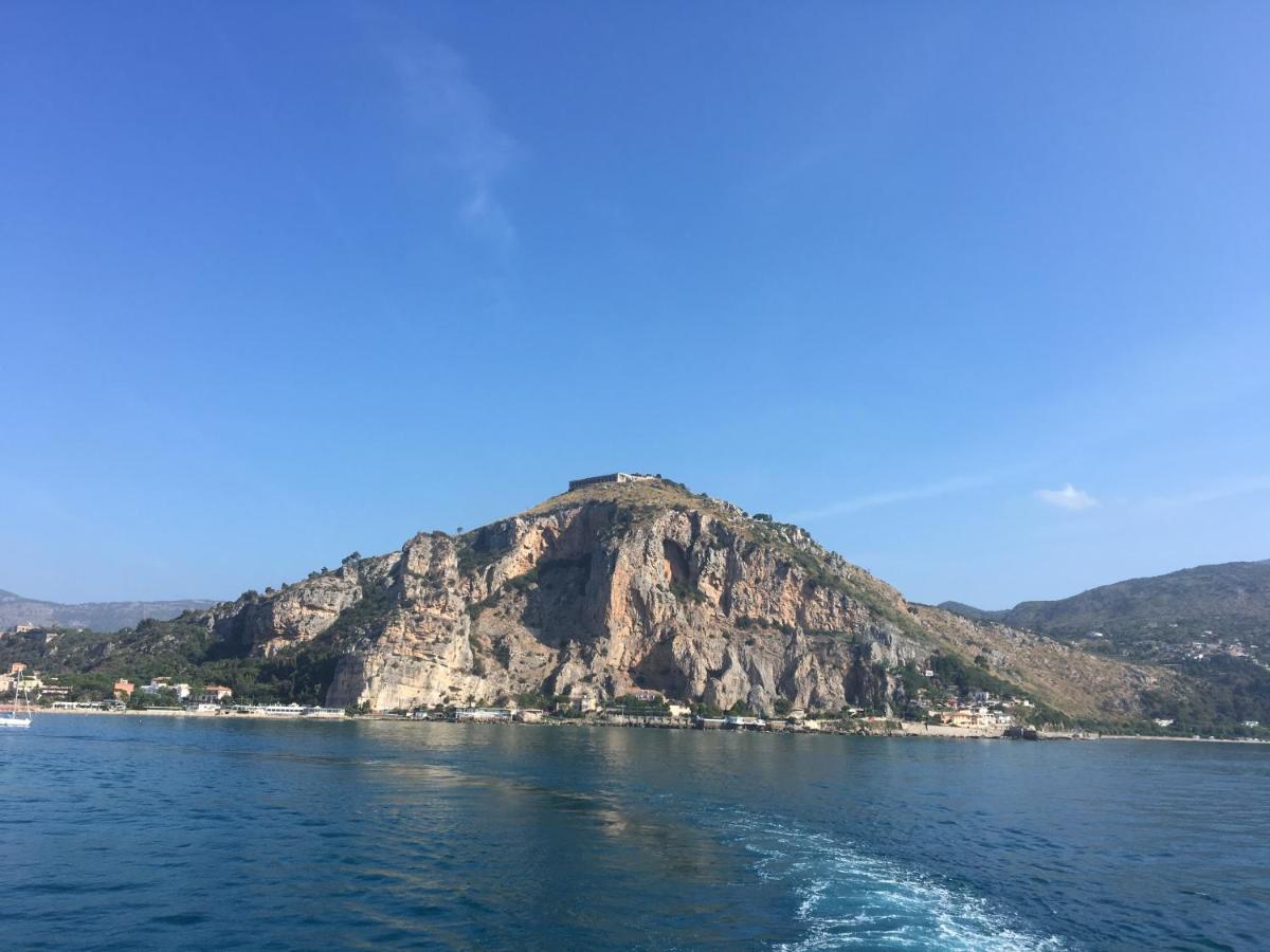 Вилла Beach Holiday Террачина Экстерьер фото