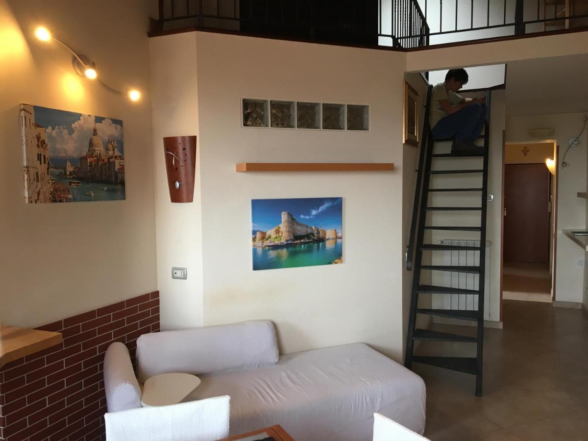 Вилла Beach Holiday Террачина Экстерьер фото